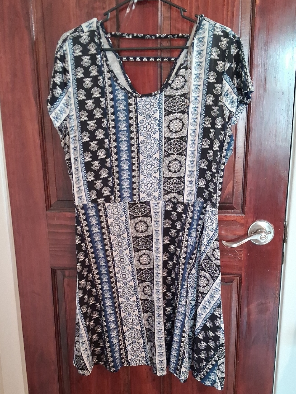 Bobbie Brooks Black & Blue Printed Short Sleeve Mini Dress